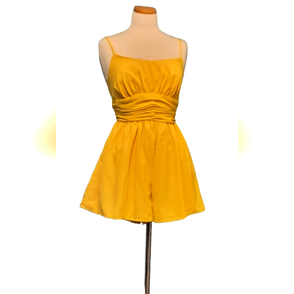 Do+Be Ruched Pocket Flare Open Back Romper - Picture 3 of 10